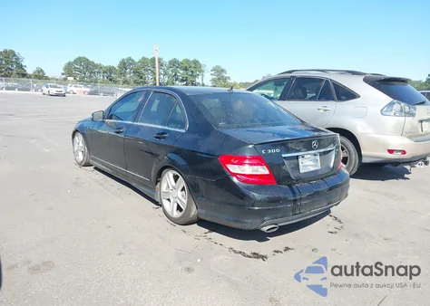 2011 Mercedes-Benz C 300 Sport из США, поврежденный, VIN WDDGF5EB5BA520475